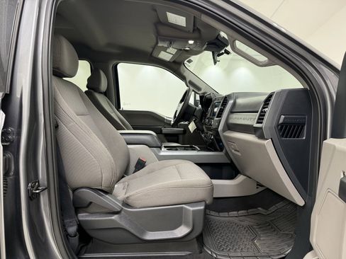 Used 2022 Ford F250 XLT w/ XLT Premium Package image 27