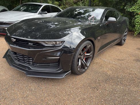 Used 2023 Chevrolet Camaro SS RWD image 1