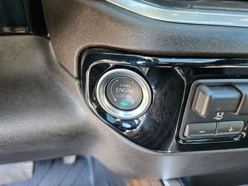 Used 2025 Chevrolet Silverado 3500 High Country w/ Technology Package image 20