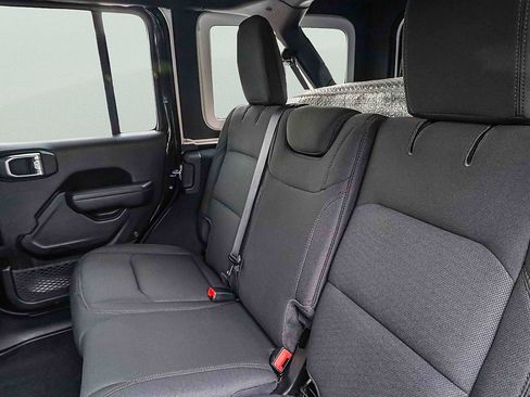 Used 2022 Jeep Wrangler Unlimited Sport AWD/4WD image 21