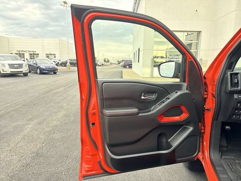 Used 2025 Nissan Frontier PRO-4X w/ Interior Protection Package AWD/4WD image 9