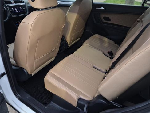 Used 2022 Volkswagen Tiguan SE R-Line FWD image 14