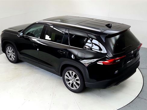 Certified 2024 Toyota Grand Highlander Limited image 17