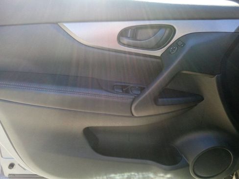 Used 2018 Nissan Rogue Sport S image 9