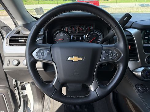 Used 2020 Chevrolet Suburban LT AWD/4WD image 29