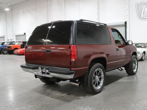Used 1998 Chevrolet Tahoe 4WD 2-Door w/ Preferred Equipment Group 2 image 20