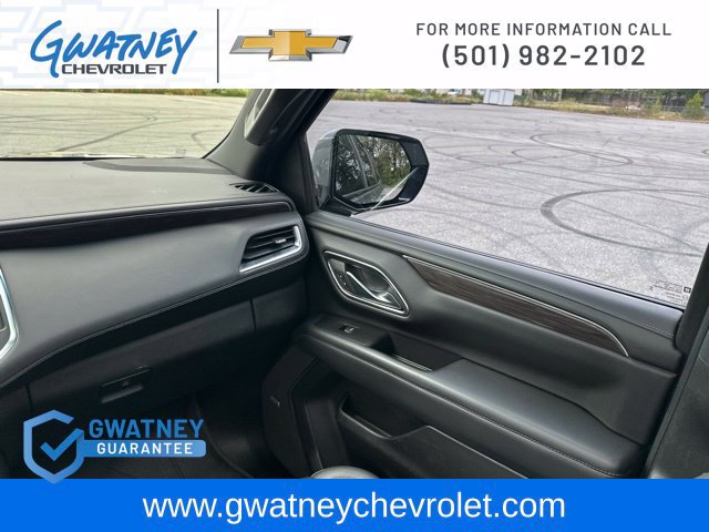 Used 2023 Chevrolet Tahoe Z71 w/ Luxury Package AWD/4WD image 30