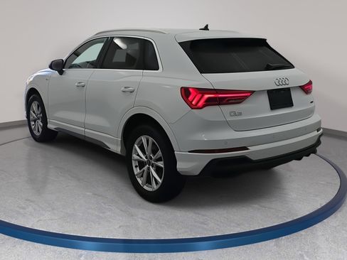 Used 2023 Audi Q3 2.0T Premium w/ Convenience Package image 7