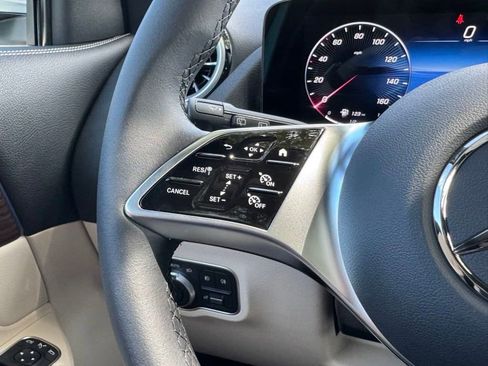 Used 2025 Mercedes-Benz GLA 250 image 22