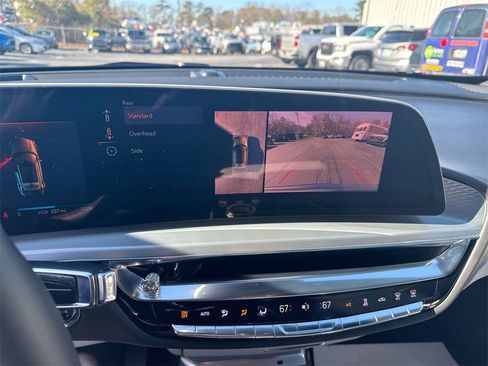 Used 2024 Cadillac Lyriq Luxury image 28