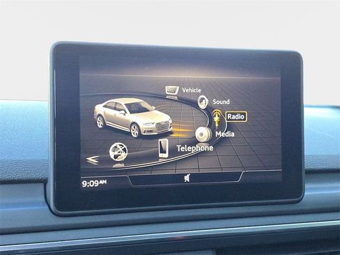 Used 2019 Audi A4 2.0T Premium image 27
