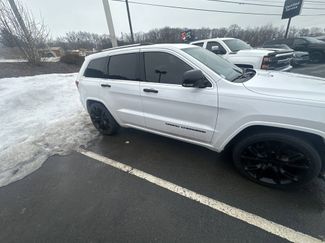 Used 2020 Jeep Grand Cherokee Overland video 4