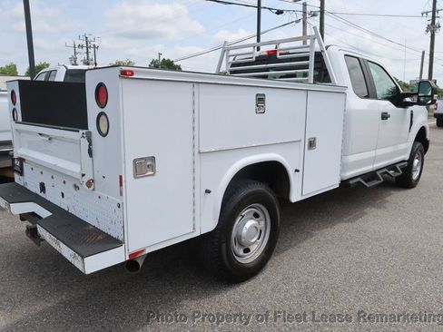 Used 2017 Ford F250 XL w/ Power Equipment Group AWD/4WD image 4