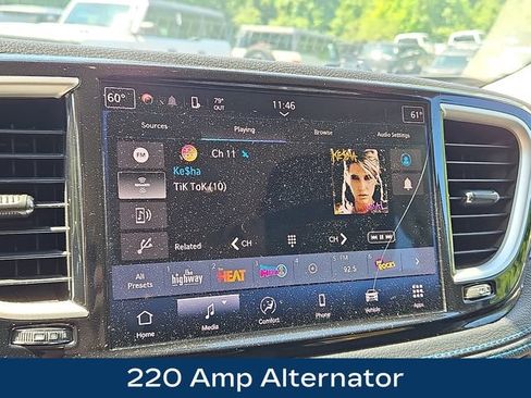 Used 2021 Chrysler Pacifica Touring AWD/4WD image 12
