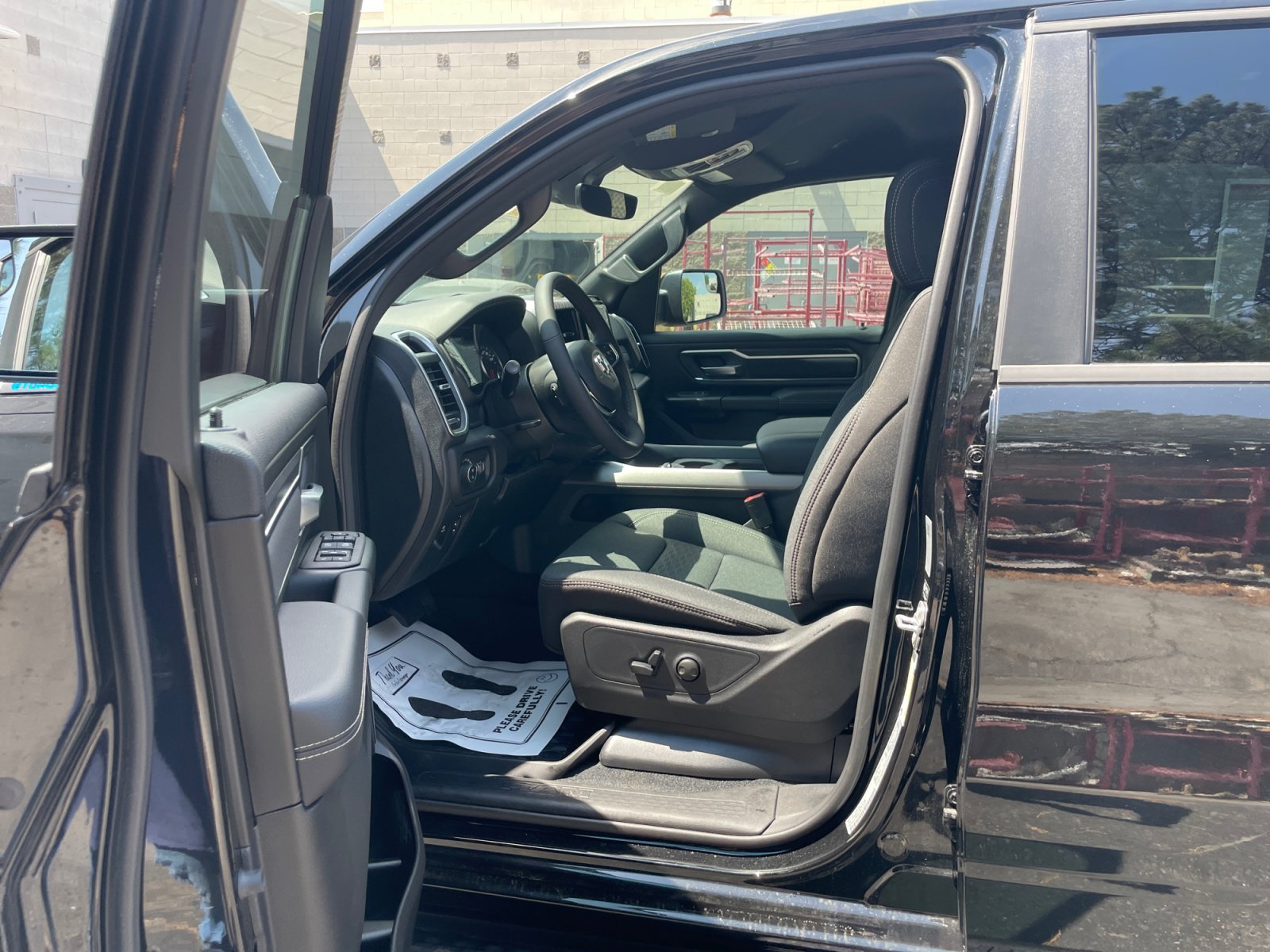 New 2026 RAM 1500 Big Horn AWD/4WD image 11