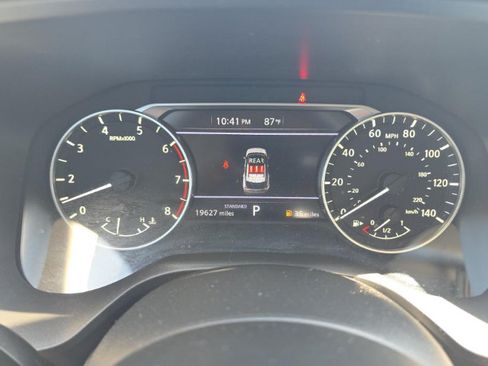 Used 2023 Nissan Rogue SV FWD image 9