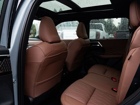 New 2026 Mitsubishi Outlander SEL image 22