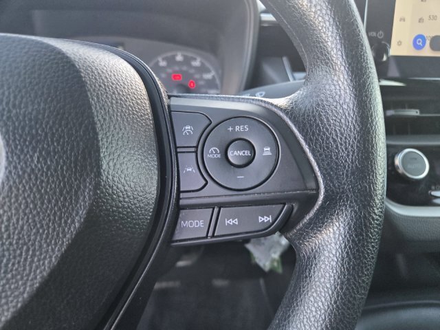 Certified 2025 Toyota Corolla LE FWD image 22