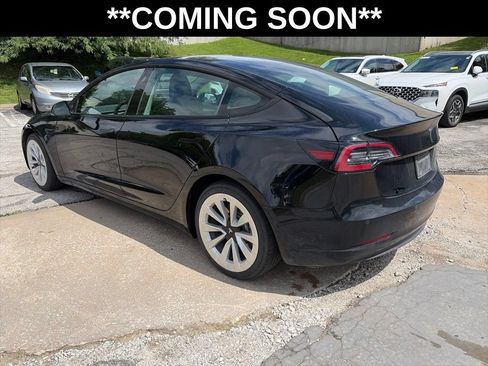 Used 2022 Tesla Model 3 Long Range AWD/4WD image 7