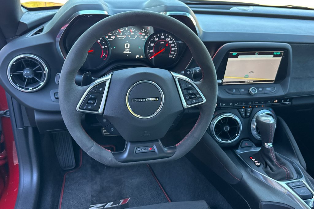 Used 2018 Chevrolet Camaro ZL1 RWD image 15