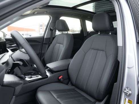 Certified 2025 Audi Q5 Premium w/ Premium Plus AWD/4WD image 21