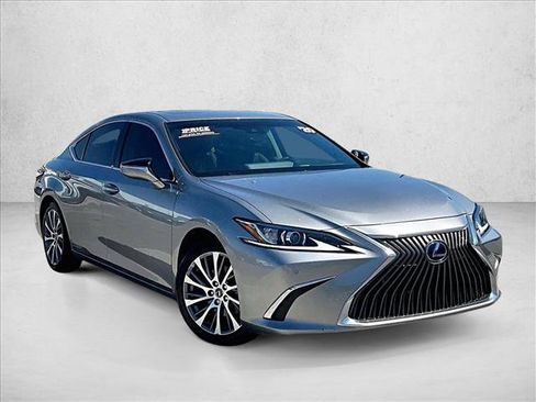 Used 2020 Lexus ES 300h w/ Premium Package image 12