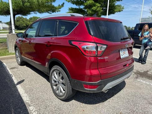 Used 2018 Ford Escape Titanium AWD/4WD image 4