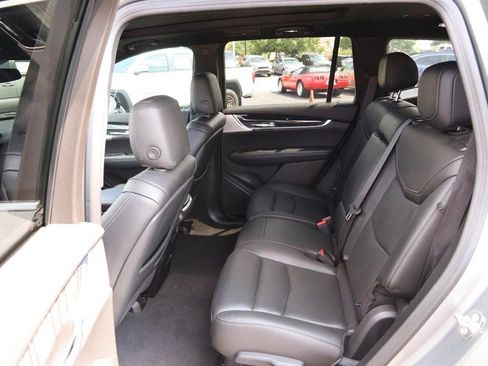 Used 2023 Cadillac XT6 Premium Luxury AWD/4WD image 12