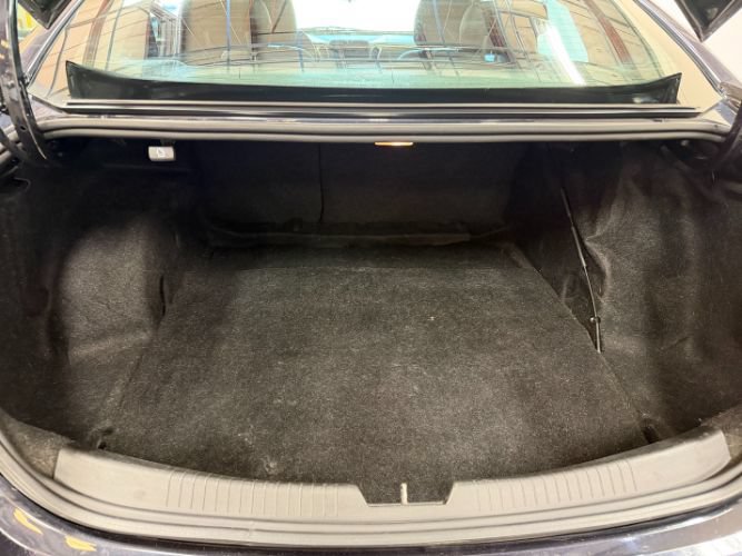 Used 2023 Chevrolet Malibu LT FWD image 28