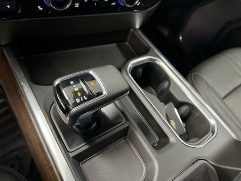 Used 2023 Chevrolet Silverado 1500 High Country w/ Technology Package image 18