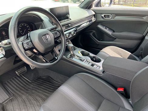 Used 2025 Honda Civic Sport image 19
