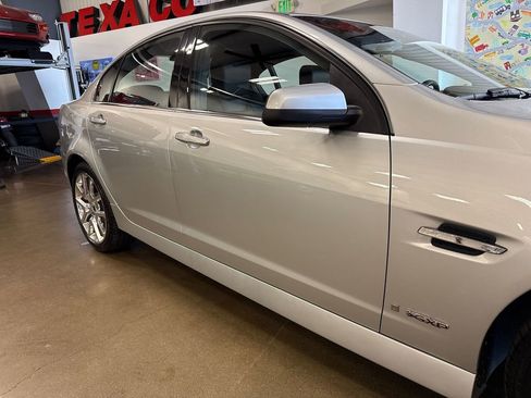 Used 2009 Pontiac G8 GXP image 62