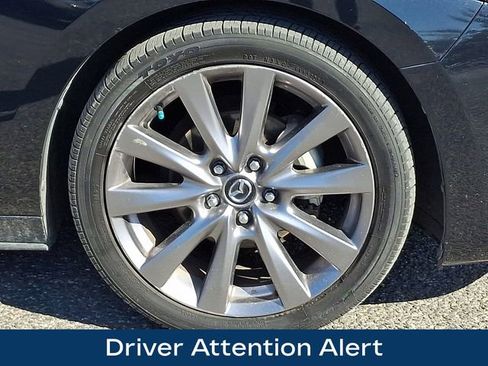 Used 2019 MAZDA MAZDA3 Sedan w/ Preferred Package image 28