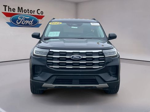 Certified 2025 Ford Explorer Active image 2