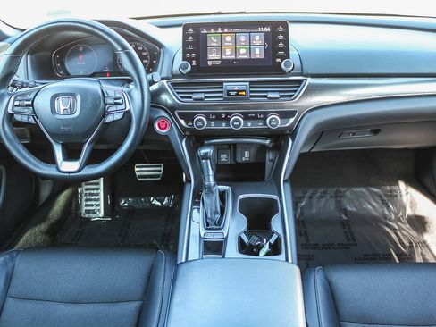 Used 2018 Honda Accord Sport image 13