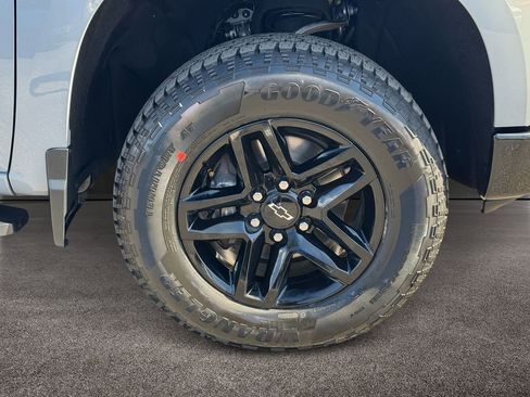 Used 2024 Chevrolet Silverado 1500 Custom Trail Boss AWD/4WD image 6