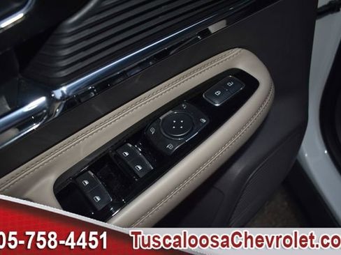 Used 2021 Lincoln Corsair FWD w/ Premium Package image 18