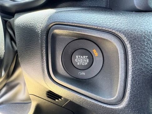 Used 2024 Jeep Wrangler Unlimited AWD/4WD image 16