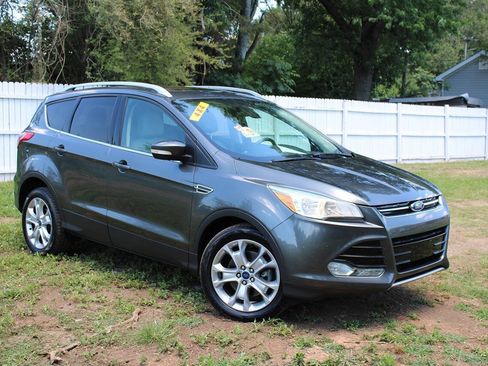Used 2015 Ford Escape Titanium AWD/4WD image 3
