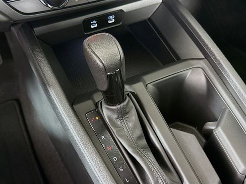 Certified 2025 Honda Accord LX image 17