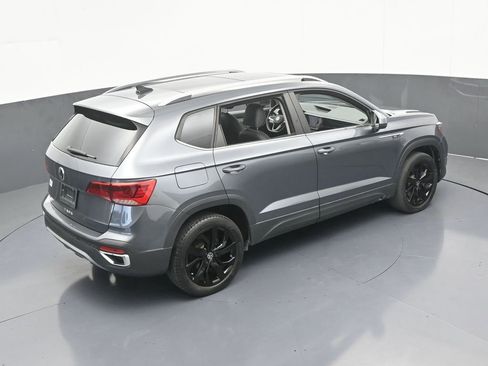 Used 2022 Volkswagen Taos SEL w/ Panoramic Sunroof Package image 52