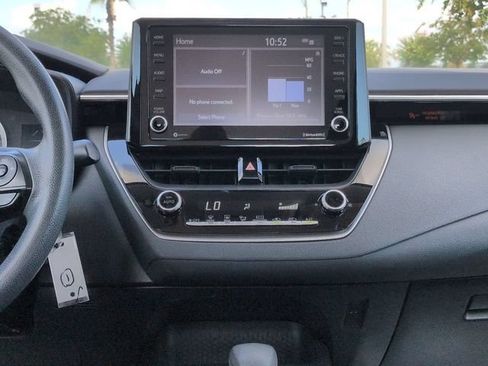 Certified 2022 Toyota Corolla LE FWD image 17