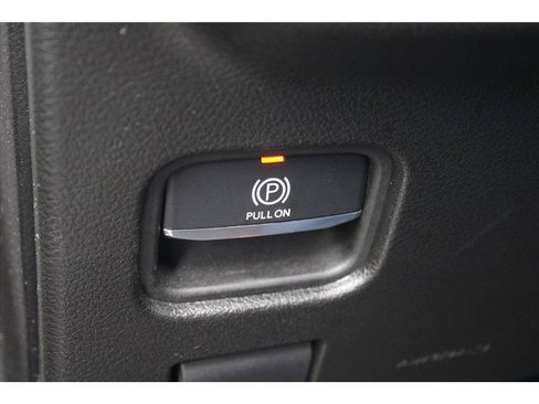 Used 2022 Jeep Grand Cherokee Overland w/ Luxury Tech Group IV AWD/4WD image 14