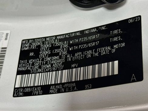 Used 2023 Toyota Sienna XLE w/ XLE Plus Package FWD image 34