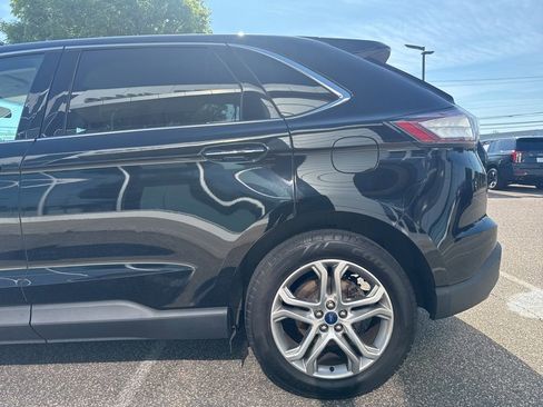 Used 2018 Ford Edge Titanium FWD image 7