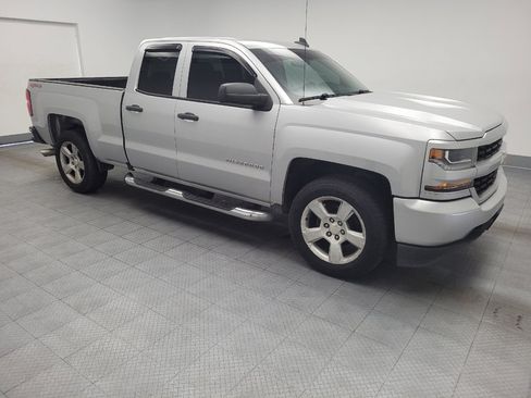 Used 2016 Chevrolet Silverado 1500 Custom w/ Custom Convenience Package AWD/4WD image 11