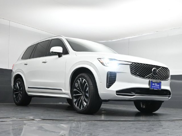 Used 2025 Volvo XC90 B6 Plus w/ Protection Package Premier AWD/4WD image 46