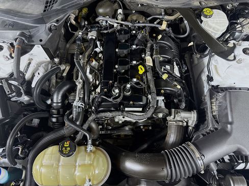 Used 2022 Ford Mustang Premium RWD image 37