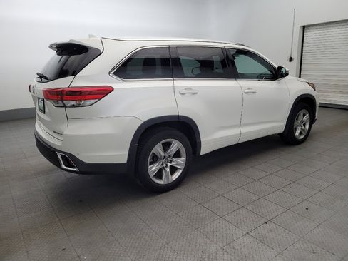 Used 2017 Toyota Highlander Limited image 10