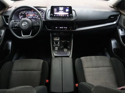 Used 2021 Nissan Rogue SV image 29